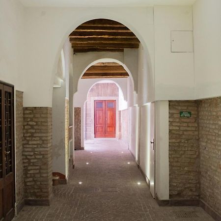 Corte Degli Estensi, Romantica Mansardina Ferrara Exterior foto